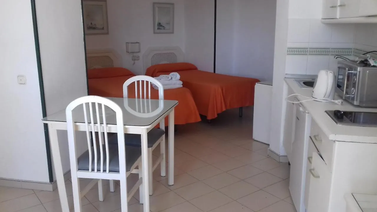 Apartamentos Mediterraneo Nerja 0*,  Espagne